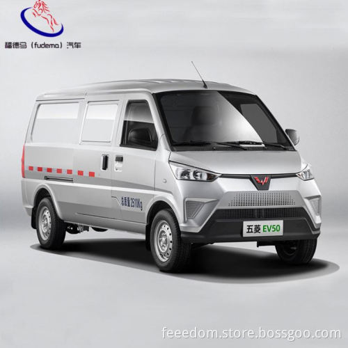 Competitive Price High Speed Pure Electric New Energy Vehicle Minibus Ev Car Small truck pulling goods